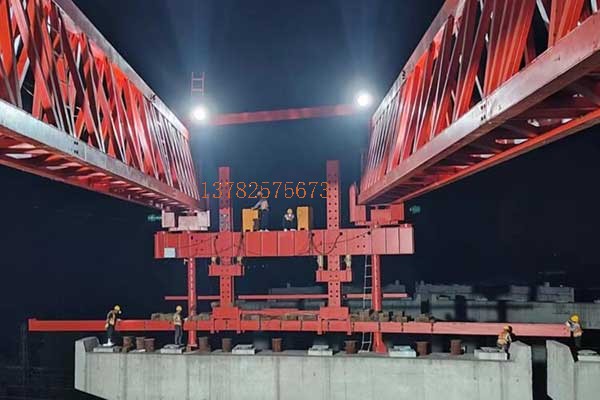 HNJQ60-360配重架橋機(jī)，廣州白云跨鐵項(xiàng)目，架設(shè)完成